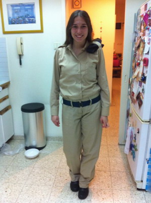Dani in uniform
