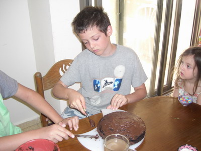 decorating birthday cakes